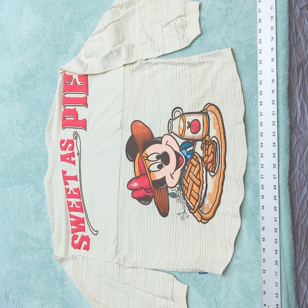 Walt Disney Spirit Jersey Apple Orchard Woman L Sweet As Pie Long Sleeve NWT
